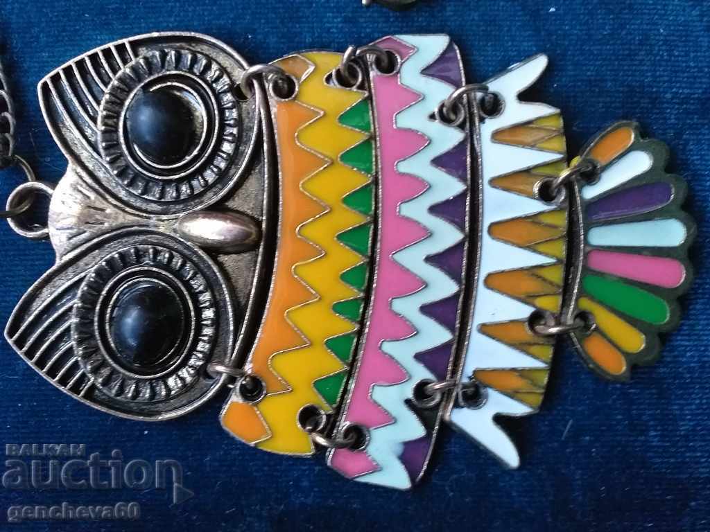 Delivery of Necklace Pendant bronze and brooch with enamel