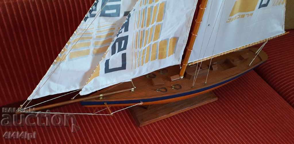 Model unic, mare de iaht cu preț € 200.00 | 391.17 BGN Model unic, mare de iaht cu preț € 200.00 | 391.17 BGN