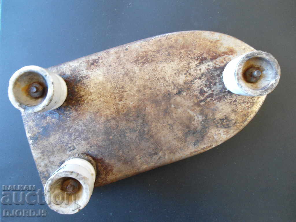 Old iron stand with price 4.00 BGN | € 2.05 Old iron stand with price 4.00 BGN | € 2.05