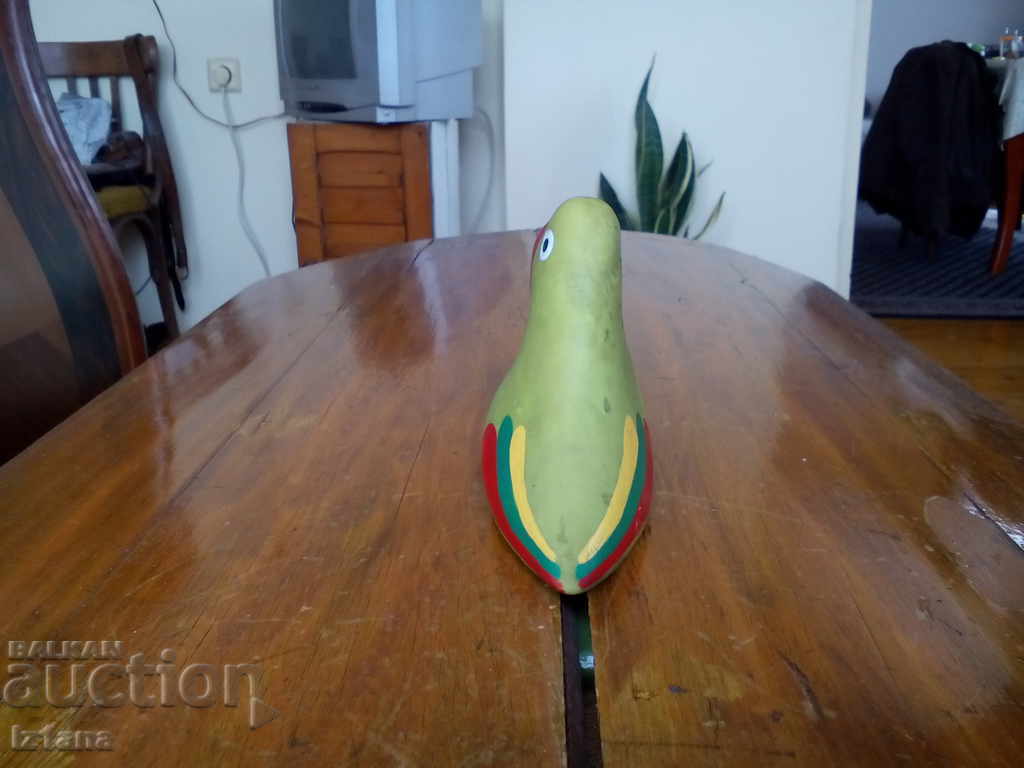 Delivery of Old toy parrot Delivery of Old toy parrot