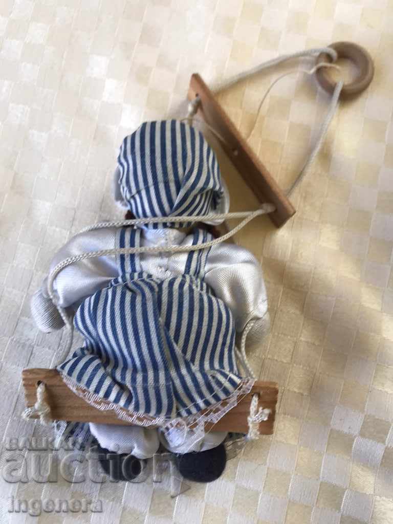 Auction Wooden toy doll doll Auction Wooden toy doll doll