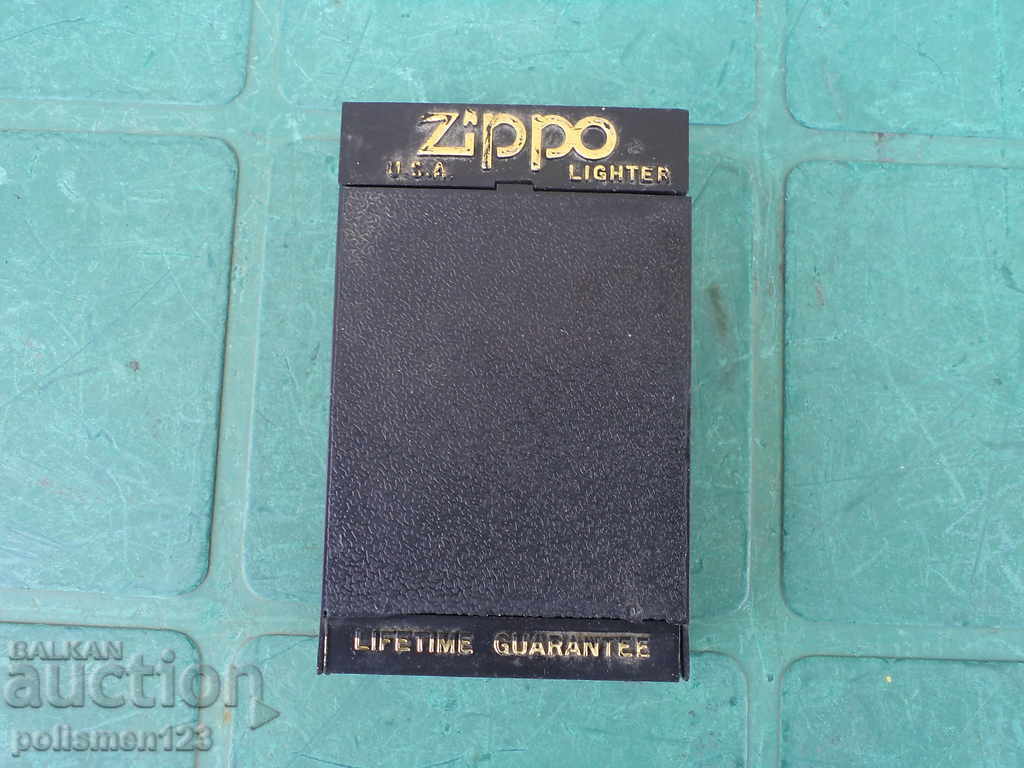 ZIPO cu preț 30.00 BGN | € 15.34 ZIPO cu preț 30.00 BGN | € 15.34