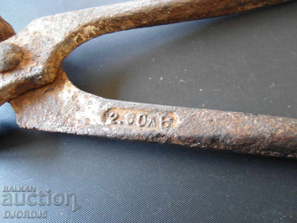 Auction Old pliers, marking Auction Old pliers, marking
