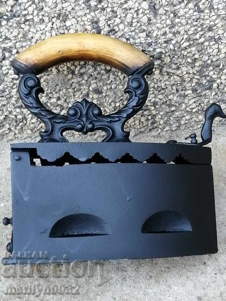 Παλιά σιδήρου στην πυρκαγιά με τιμή 69.00 BGN | € 35.28 Παλιά σιδήρου στην πυρκαγιά με τιμή 69.00 BGN | € 35.28