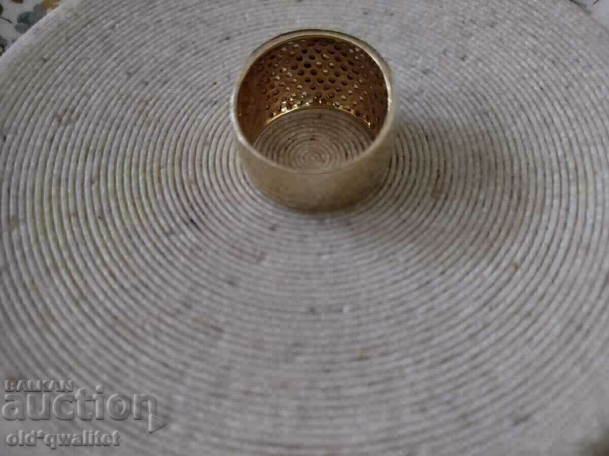 Παράδοση Σχεδιαστής ασημένιο δαχτυλίδι, ρουμπίνι και τοπάζι, επιχρυσωμένο, σήμα κατατεθέν Παράδοση Σχεδιαστής ασημένιο δαχτυλίδι, ρουμπίνι και τοπάζι, επιχρυσωμένο, σήμα κατατεθέν