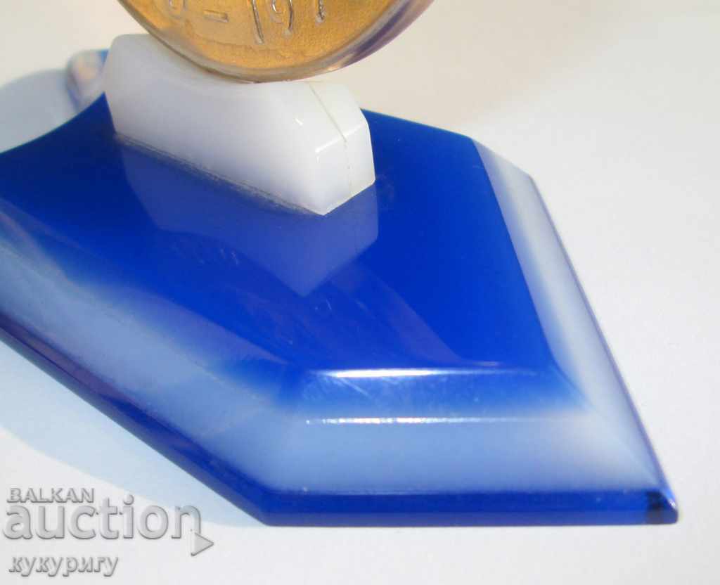 Auction Socialist propaganda of the USSR a Lenin plaque on a pedestal bust Auction Socialist propaganda of the USSR a Lenin plaque on a pedestal bust