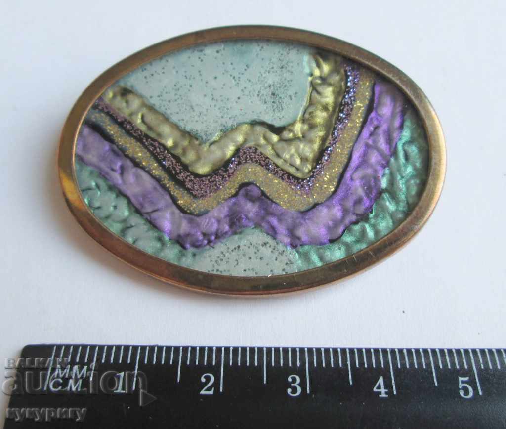 Стара Арт дамска брошка с рисувано стъкло с цена 10.00 лв. | € 5.11 Стара Арт дамска брошка с рисувано стъкло с цена 10.00 лв. | € 5.11