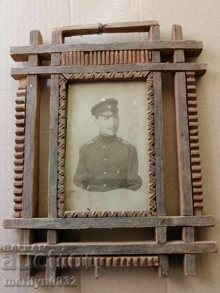 Снимка в рамка овчарска дърворезба фото портрет войник