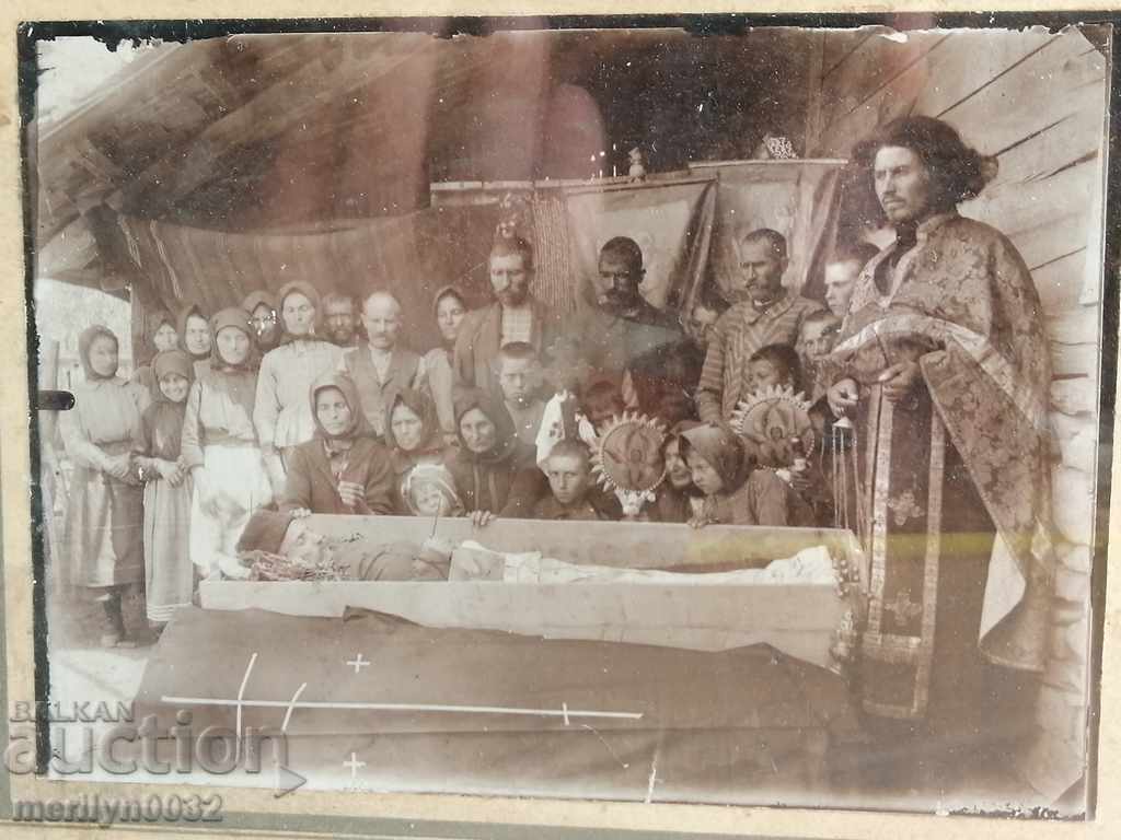 Photo funeral priest photography portrait - 5 Photo funeral priest photography portrait - 5