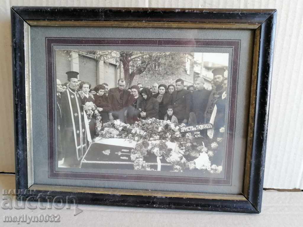 Photo funeral priest photography portrait - 7 Photo funeral priest photography portrait - 7