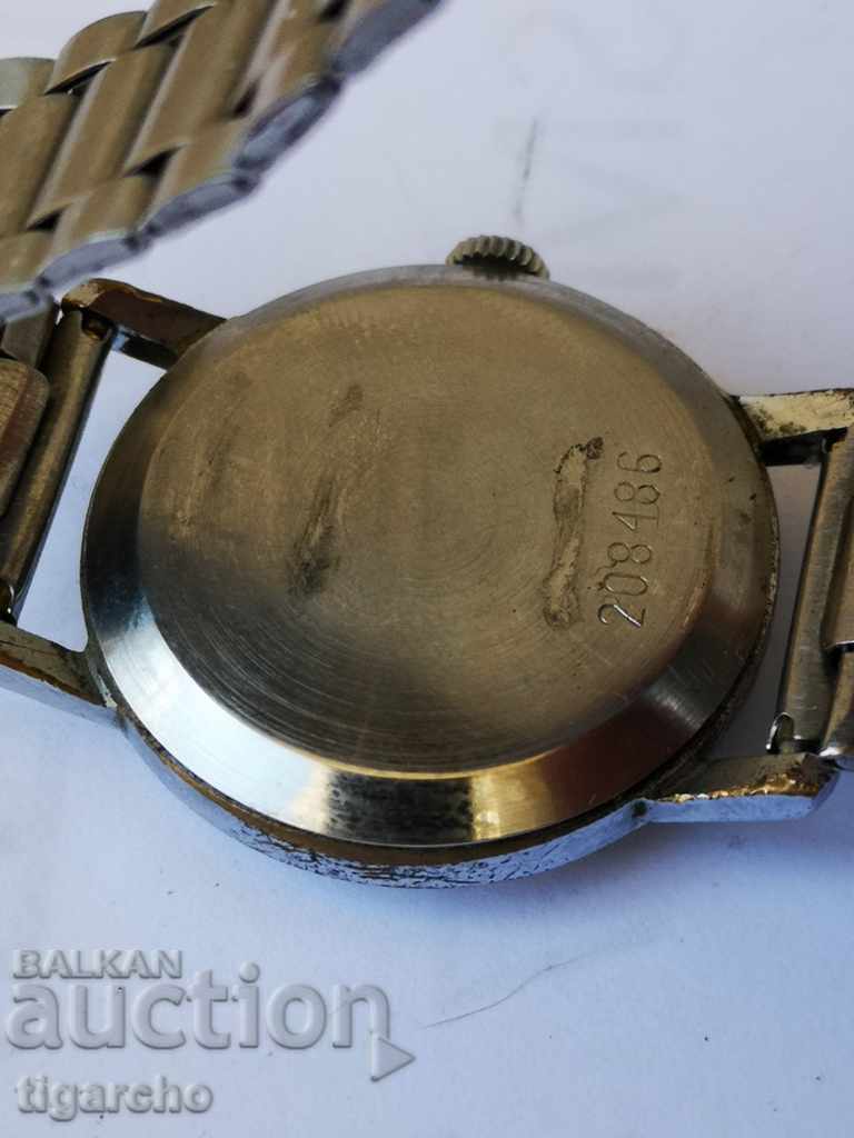 Pobeda watch with price 48.00 BGN | € 24.54 Pobeda watch with price 48.00 BGN | € 24.54