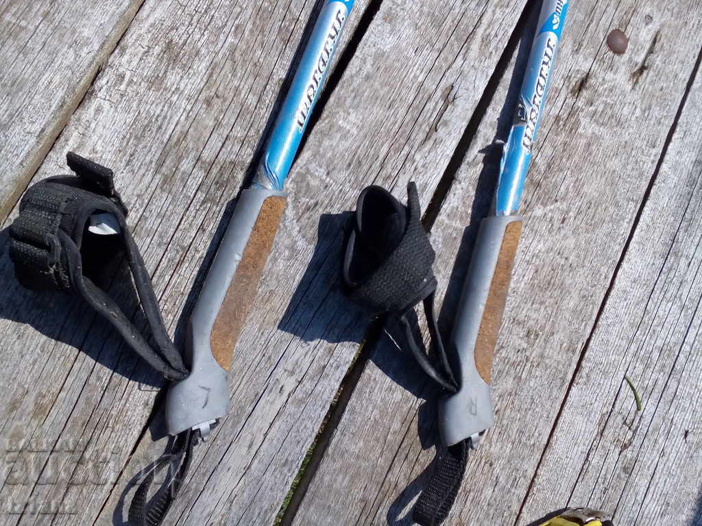 Delivery of Old Karhu Skis Delivery of Old Karhu Skis