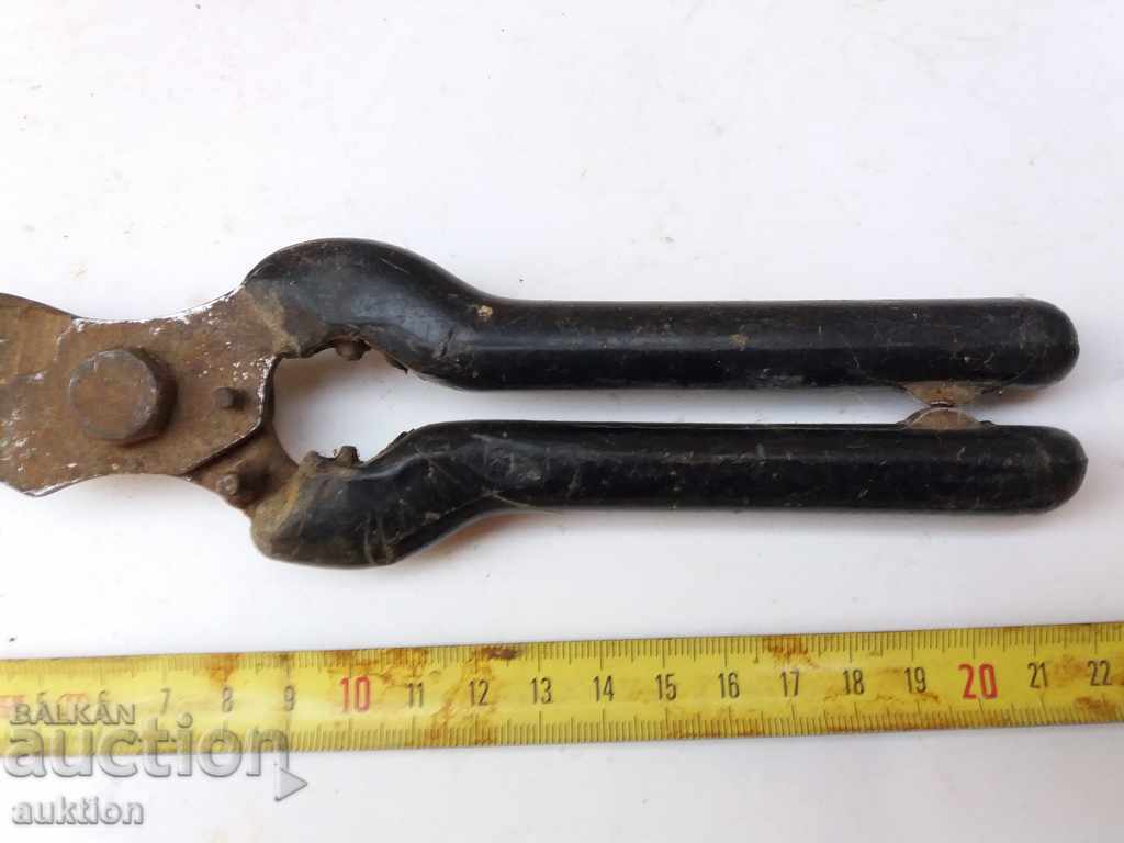 Auction VEGETABLE, VINEYARD SCISSORS Auction VEGETABLE, VINEYARD SCISSORS