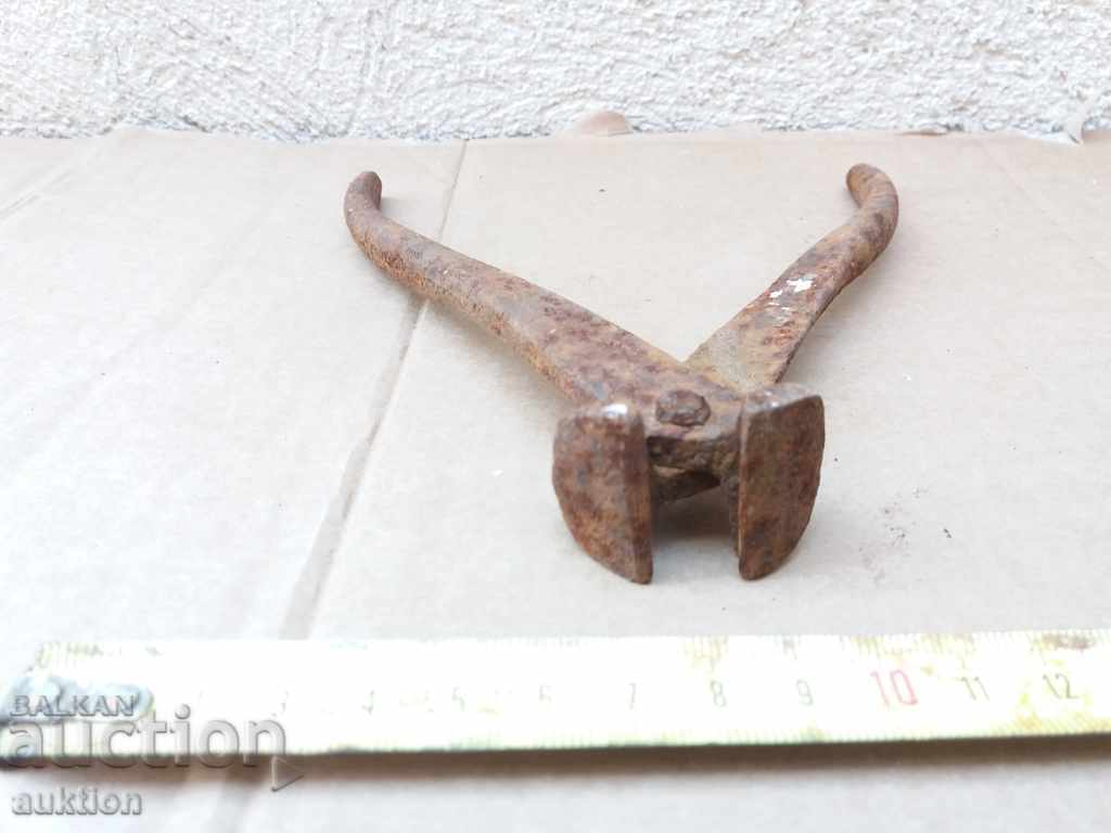 Delivery of STAR KOVAN KERPEDEN, MASSIVE WROUGHT IRON. Delivery of STAR KOVAN KERPEDEN, MASSIVE WROUGHT IRON.