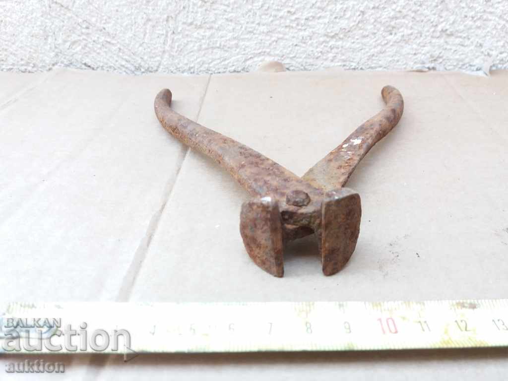 STAR KOVAN KERPEDEN, MASSIVE WROUGHT IRON. - 5 STAR KOVAN KERPEDEN, MASSIVE WROUGHT IRON. - 5