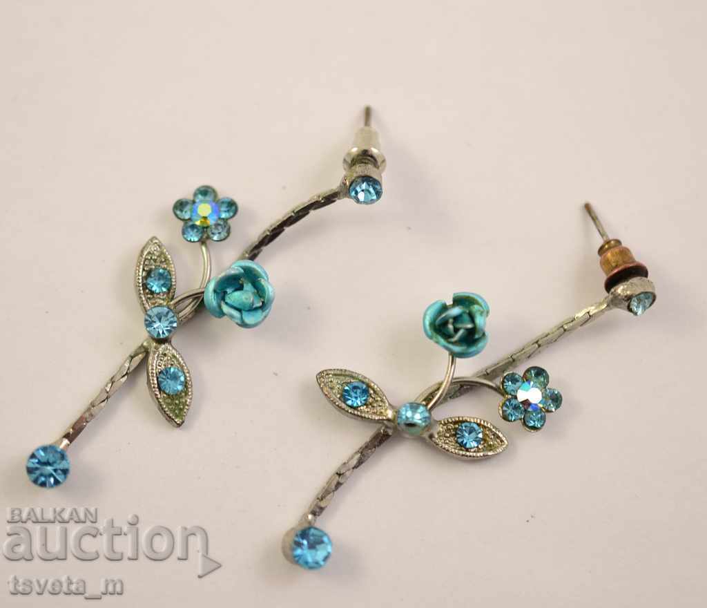 Обици с цена € 1.00 | 1.96 лв. Обици с цена € 1.00 | 1.96 лв.