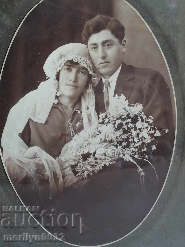 Portrait of grandmother's ceilings photo photo frame newlyweds Turnovo