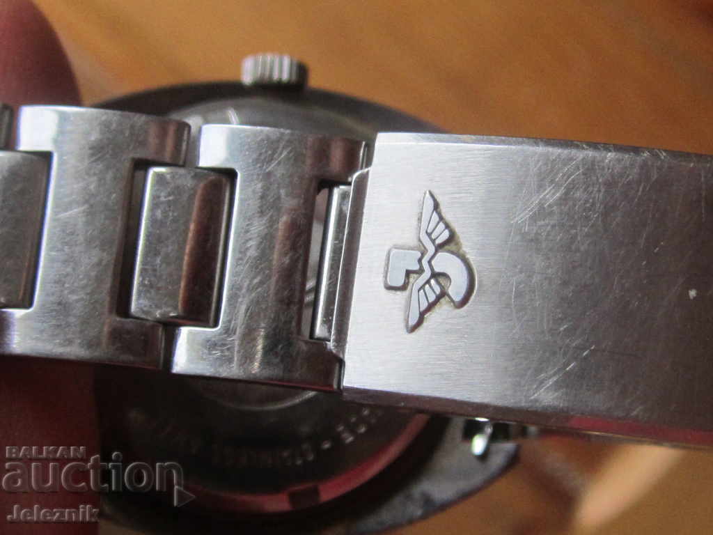 Delivery of swiss watch jovial 17j/date- raboti. Delivery of swiss watch jovial 17j/date- raboti.