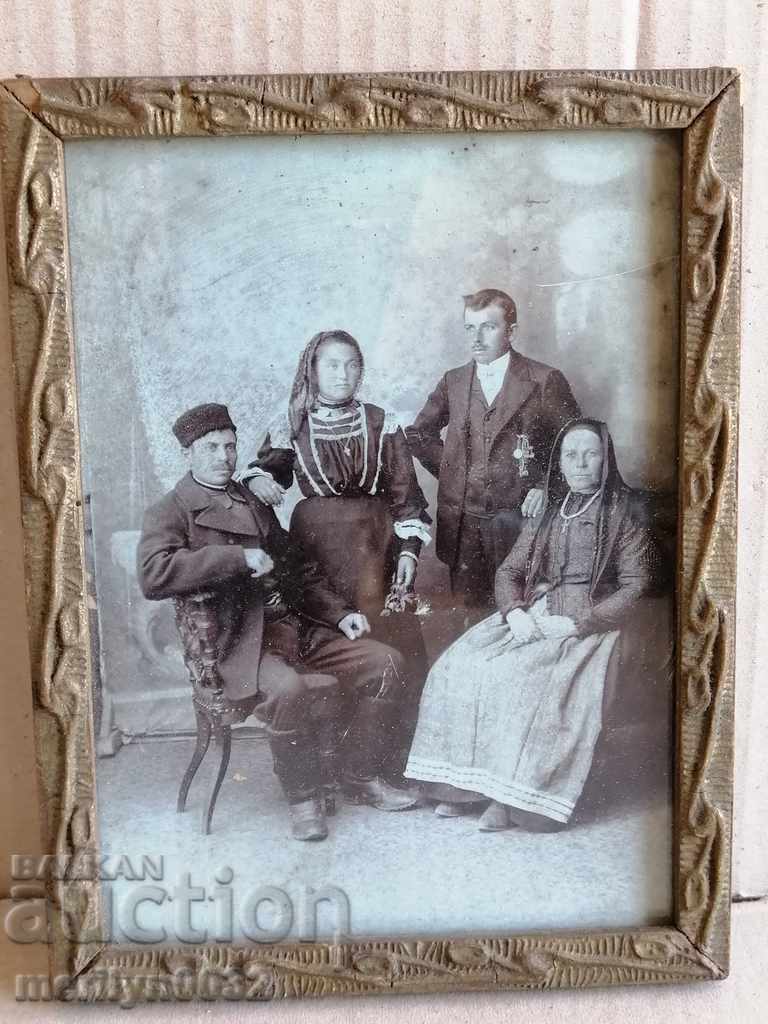 Delivery of Ceiling portrait photo photography Delivery of Ceiling portrait photo photography