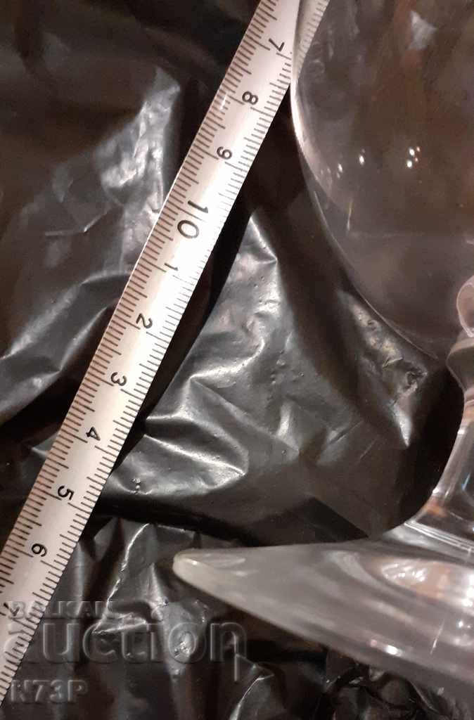 Delivery of A glass. GLASSES. COLLECTION. Delivery of A glass. GLASSES. COLLECTION.