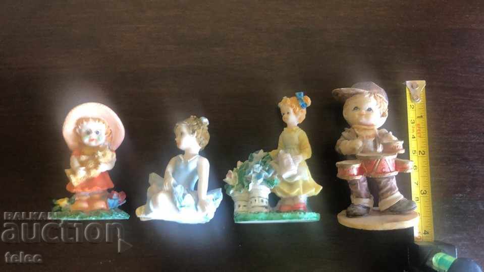 4 малки фигурки - 5 4 малки фигурки - 5