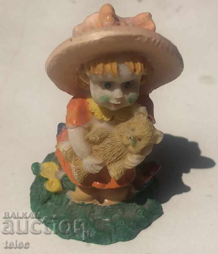 4 малки фигурки - 6 4 малки фигурки - 6