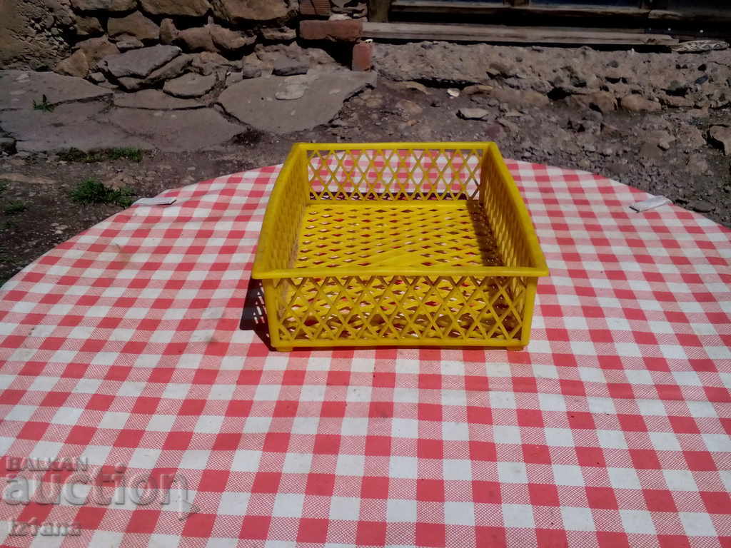 Old plastic basket with price 6.00 BGN | € 3.07 Old plastic basket with price 6.00 BGN | € 3.07