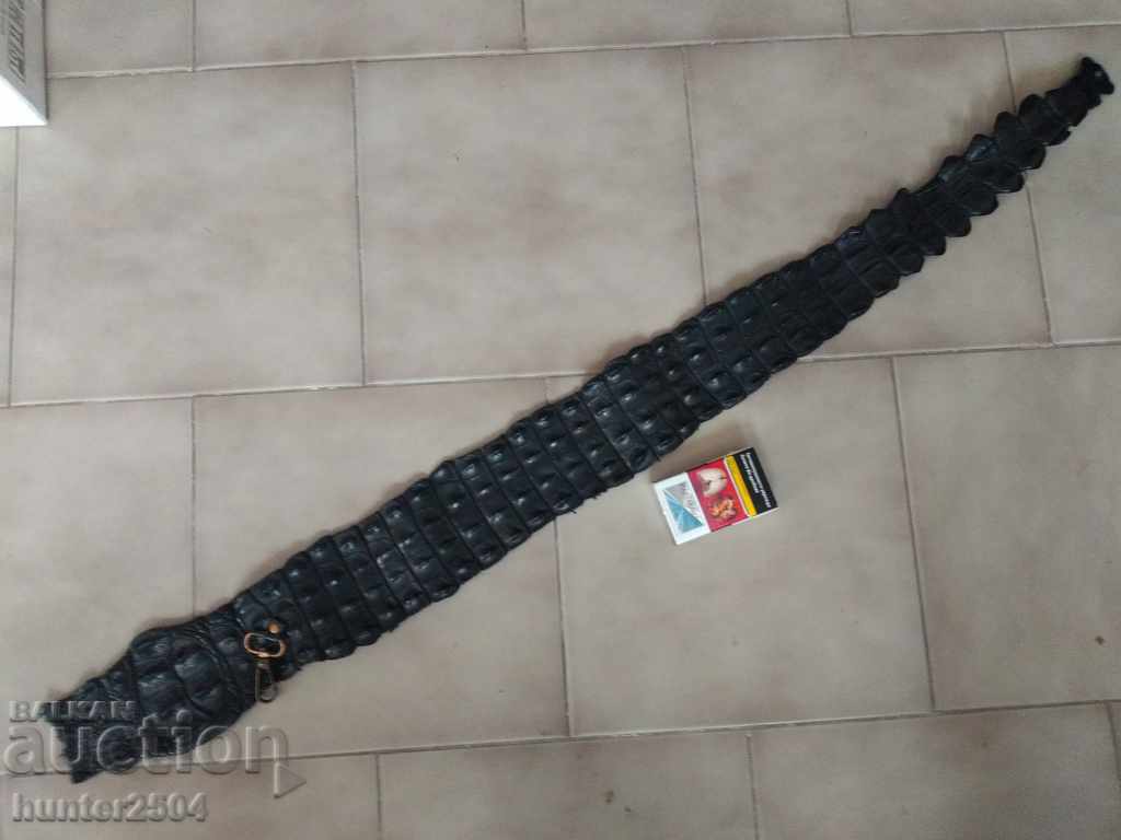 Crocodile belt. 110 cm. W. 9 cm.