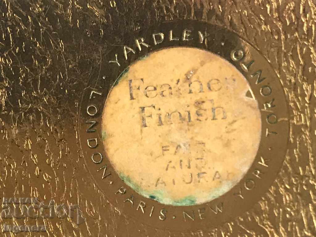 Delivery of BOX MIRROR METAL PUDRIER COLLECTION Delivery of BOX MIRROR METAL PUDRIER COLLECTION