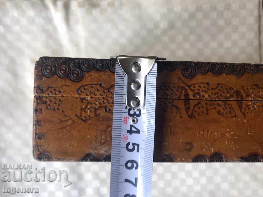 Auction THE BOX IS OLD WOOD Auction THE BOX IS OLD WOOD