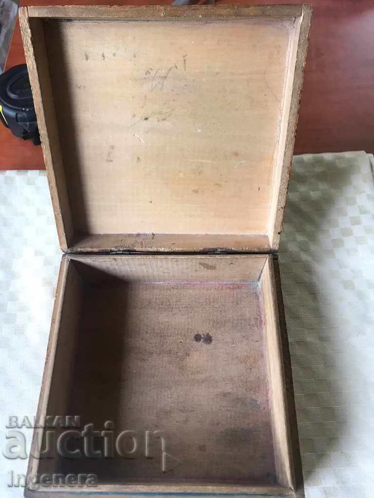 THE BOX IS OLD WOOD - 7 THE BOX IS OLD WOOD - 7