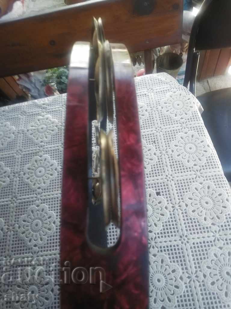 Auction Old Dire. Auction Old Dire.