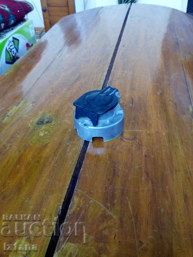 Old Auto Bux, Connector with price 6.00 BGN | € 3.07