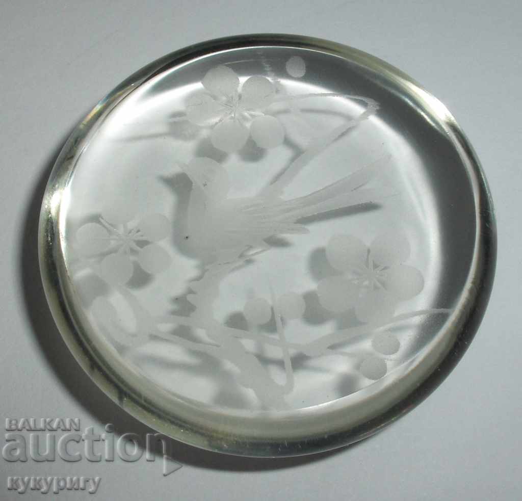 Auction  Old glass lightweight file engraved glass