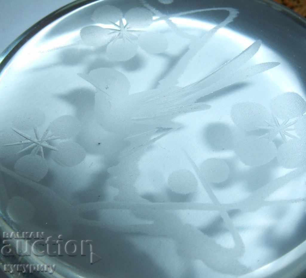 Delivery of Old glass lightweight file engraved glass