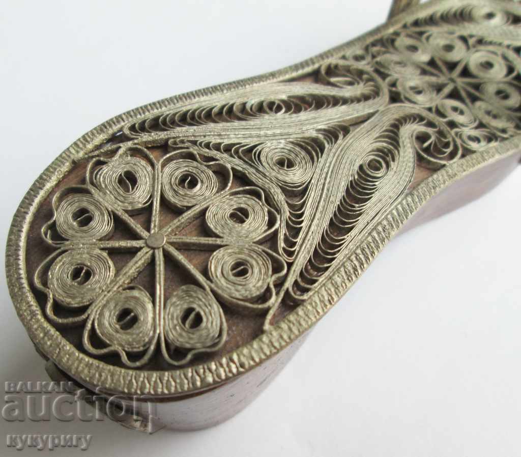 Delivery of Old beautiful small shoe advertising wood and filigree Delivery of Old beautiful small shoe advertising wood and filigree