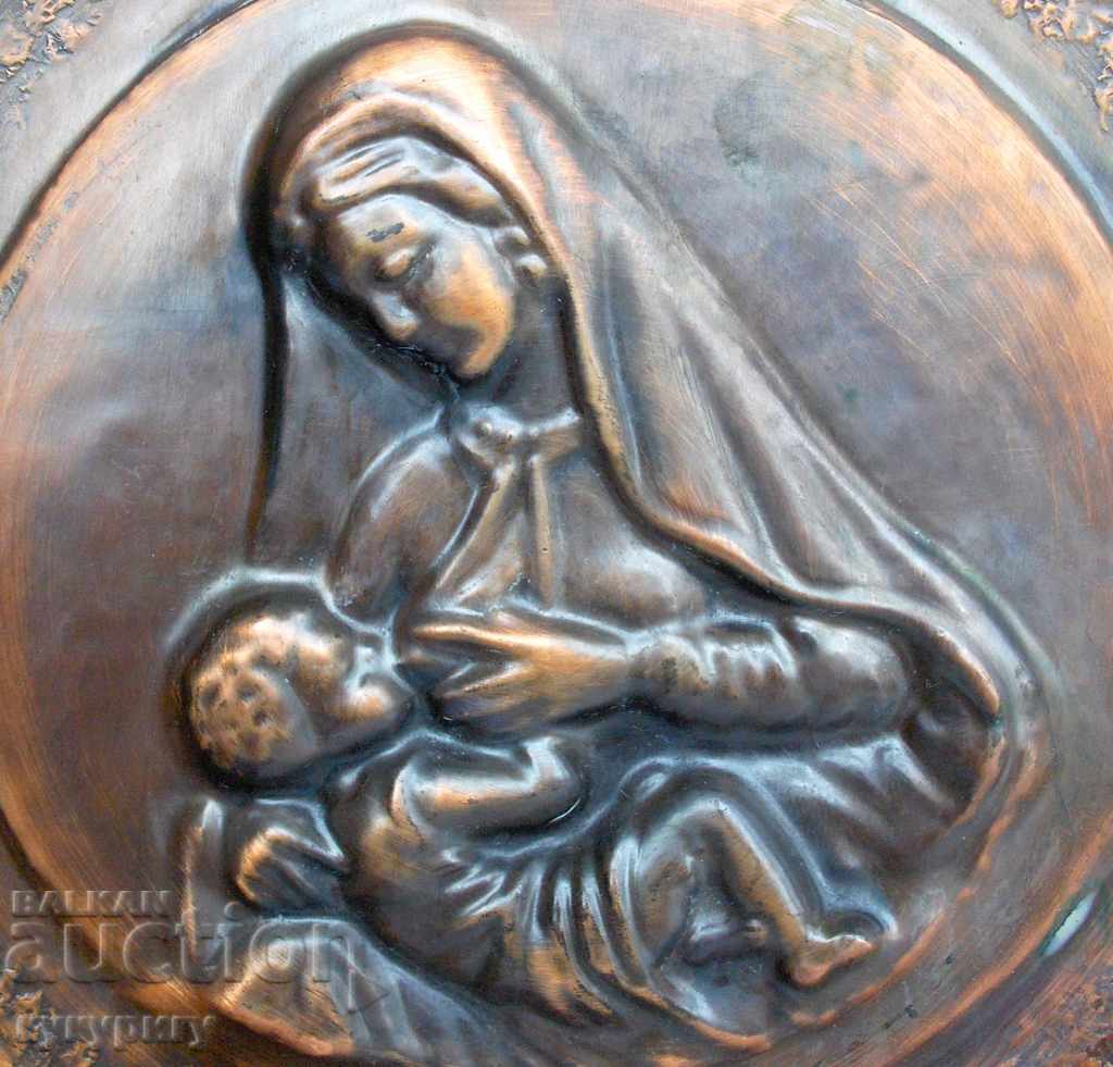 Auction Old religious copper plate wall decoration with Virgin Mary Auction Old religious copper plate wall decoration with Virgin Mary