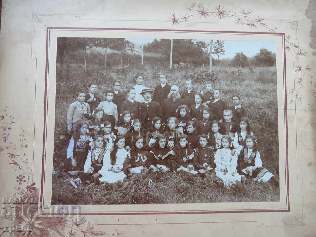 OLD PHOTOGRAPHY - CARDBOARD - LARGE 170