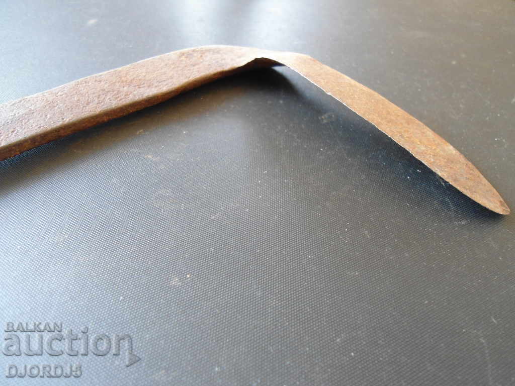 Delivery of Old hoof trimming tool