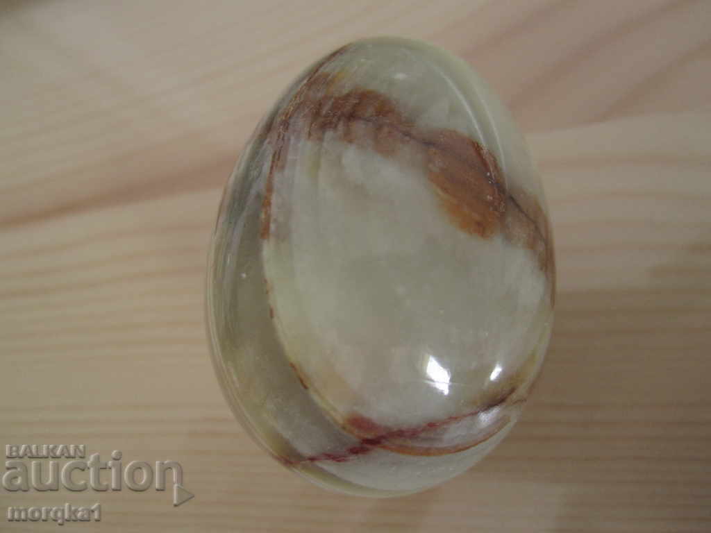Delivery of Marble onyx egg. Delivery of Marble onyx egg.