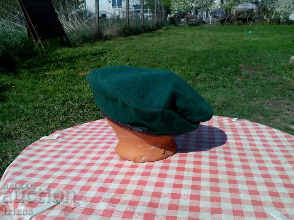 Old military beret, hat with price 15.00 BGN | € 7.67 Old military beret, hat with price 15.00 BGN | € 7.67