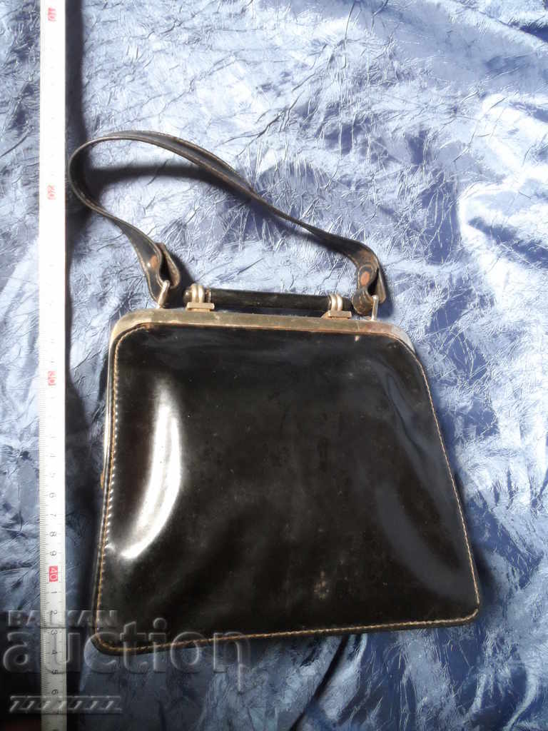 old patent handbag with price 25.00 BGN | € 12.78 old patent handbag with price 25.00 BGN | € 12.78