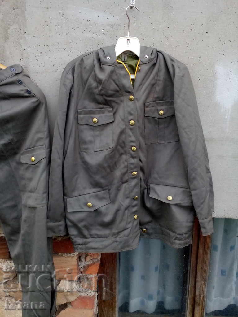 Auction  Old Uniform Military Training