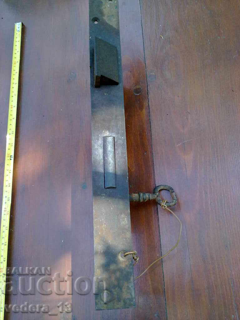τεράστια παλιά κλειδαριά - 7