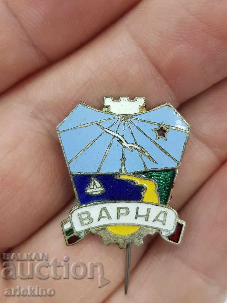 Beautiful Bulgarian Communist. advertising honorary badge Varna