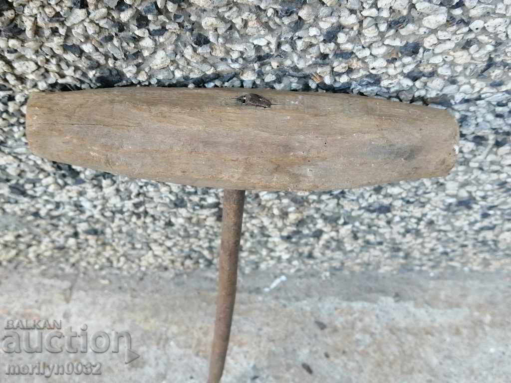 Auction  Old woodcutter, chopper, drill, tool