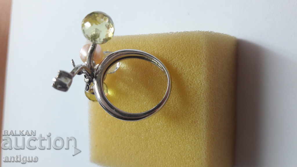Auction  Beautiful stylish silver ring for ladies