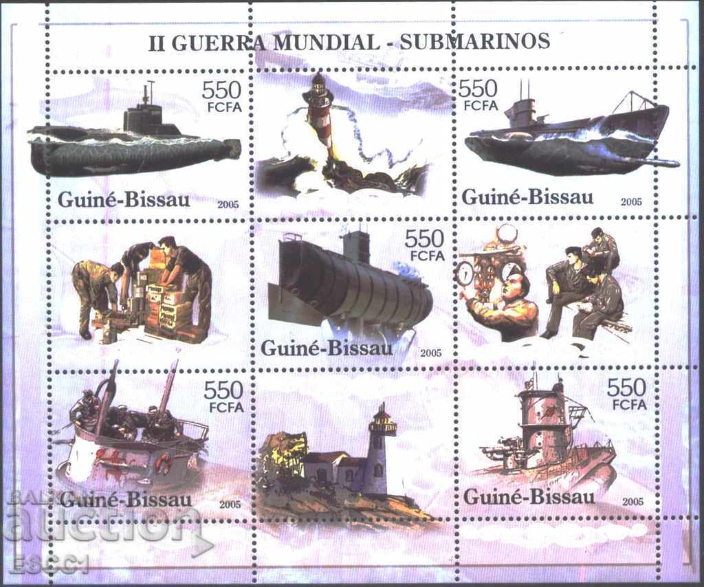 Timbre pure într-o foaie mică Nave submarine 2005 Guineea-Bissau