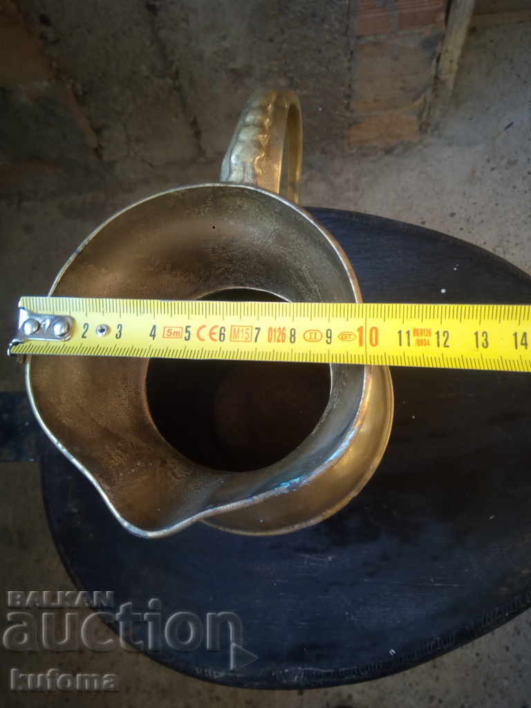 Auction Bronze jug Auction Bronze jug