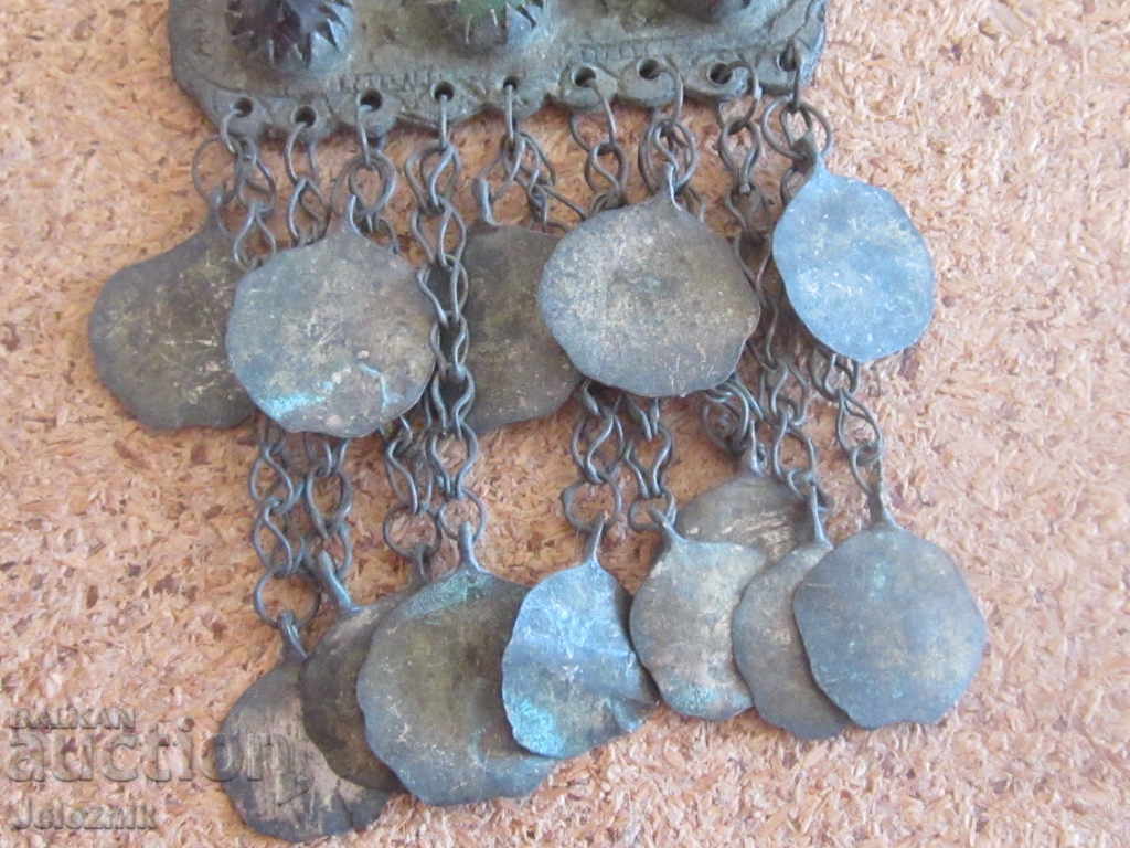 Auction  srebarna starinna ethnografska trepka zabodka, nakit